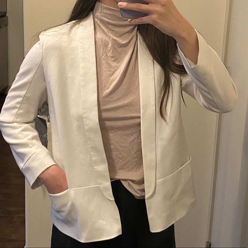 Twik White Blazer - Picture 9 of 9